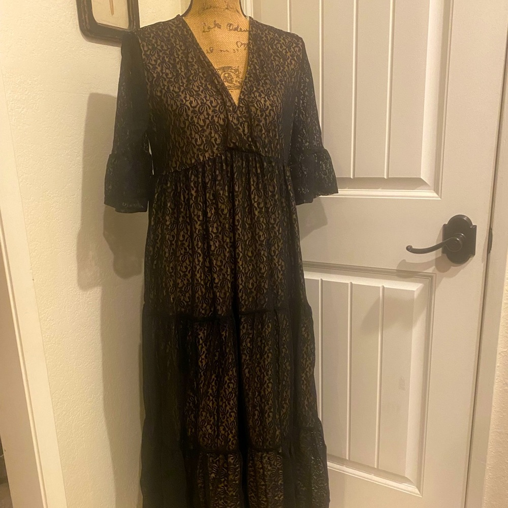 Lace overlay midi dress
